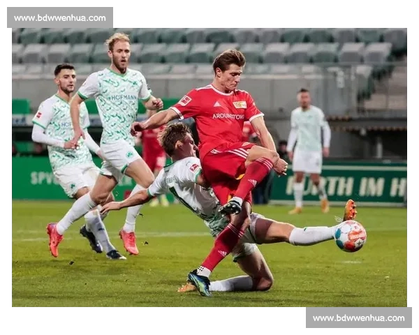 高清足球赛事直播APP下载指南畅享全球赛场精彩即时比分数据分析权威解说 - 副本 - 副本 - 副本 (4) - 副本 - 副本 - 副本 - 副本